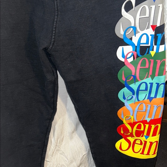 Seinfeld Black Men's Graphic Joggers with Rainbow Text size XL EUC - Picture 4 of 11